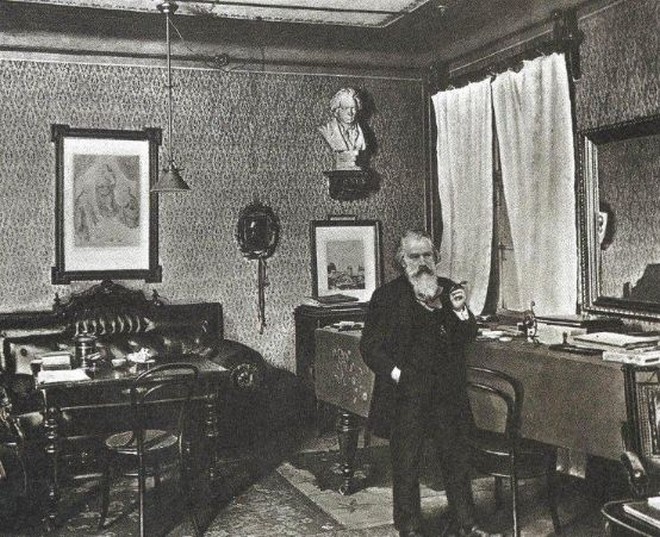 Johannes Brahms ve své pracovně (foto archiv autora)