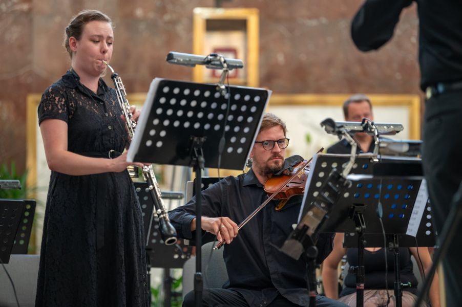Pavel Zemek Novák: Pocta Pánu Ježíšovi. – Karolína Nečesaná, Brno Contemporary Orchestra, 20. července 2022 (zdroj Brno Contemporary Orchestra)