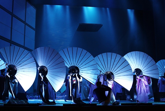 G.Puccini: Madama Butterfly - ND Praha 2016 (foto Hana Smejkalová)