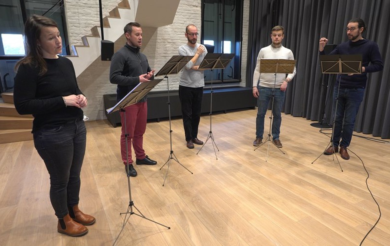 Cappella Mariana v nahrávacím studiu Alamire Foundation (zdroj Cappella Mariana)