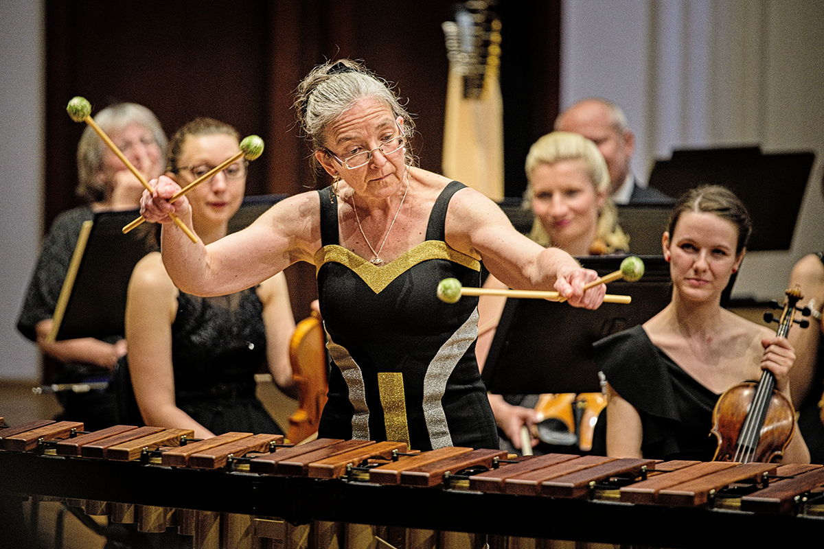 Cécile hraje Boiffin, 22. května 2023 – Cécile Boiffin a Komorní filharmonie Pardubice (zdroj Komorní filharmonie Pardubice)