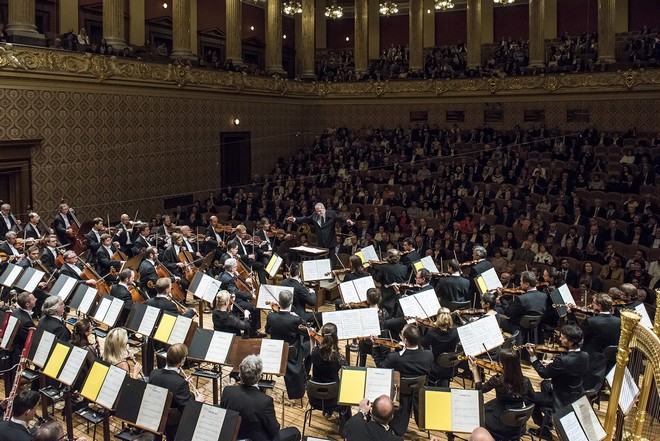 Česká filharmonie – Peter Eötvös - Dvořákova síň Rudolfina Praha 2016 (foto ČF)