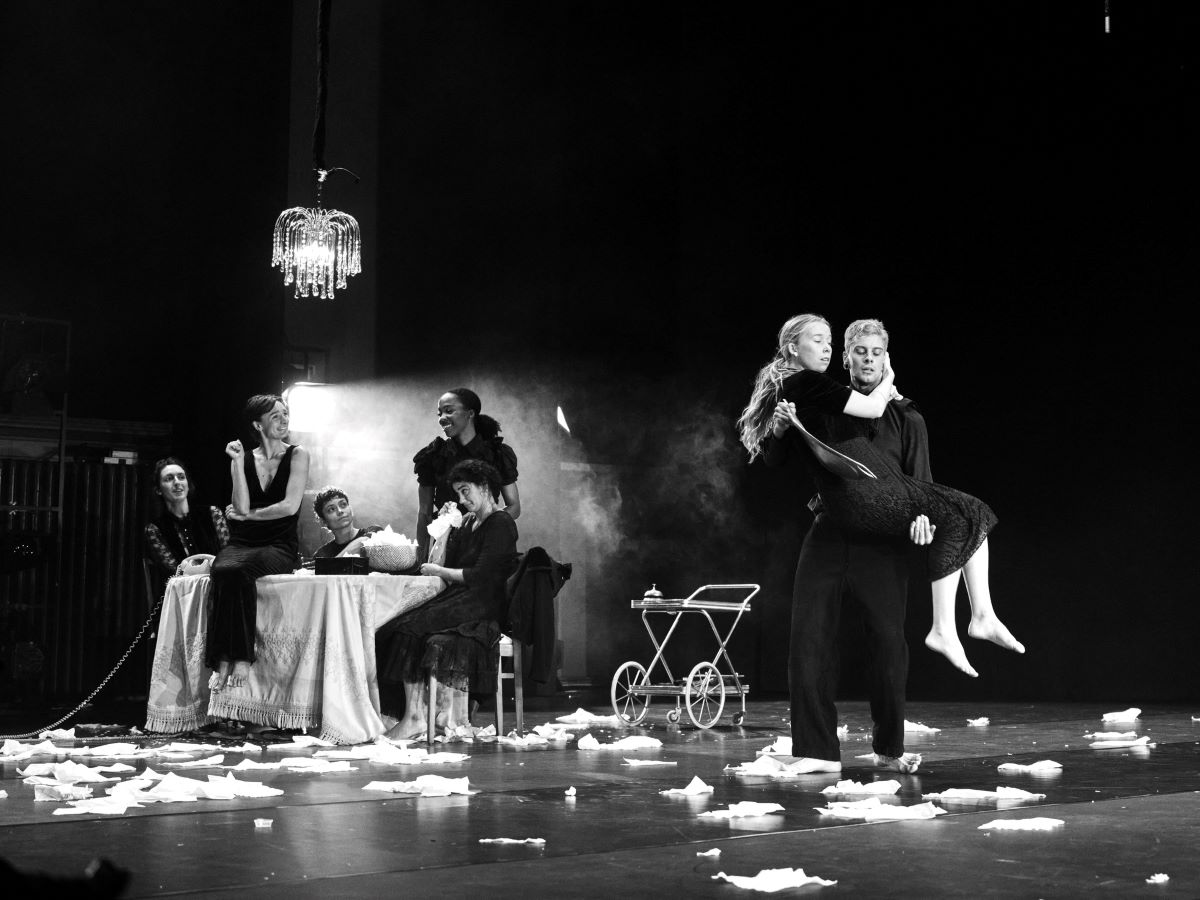 Cia. Nadine Gerspacher – Das innere Beben (foto Remo Buess, Oltner Tanztage 2023)
