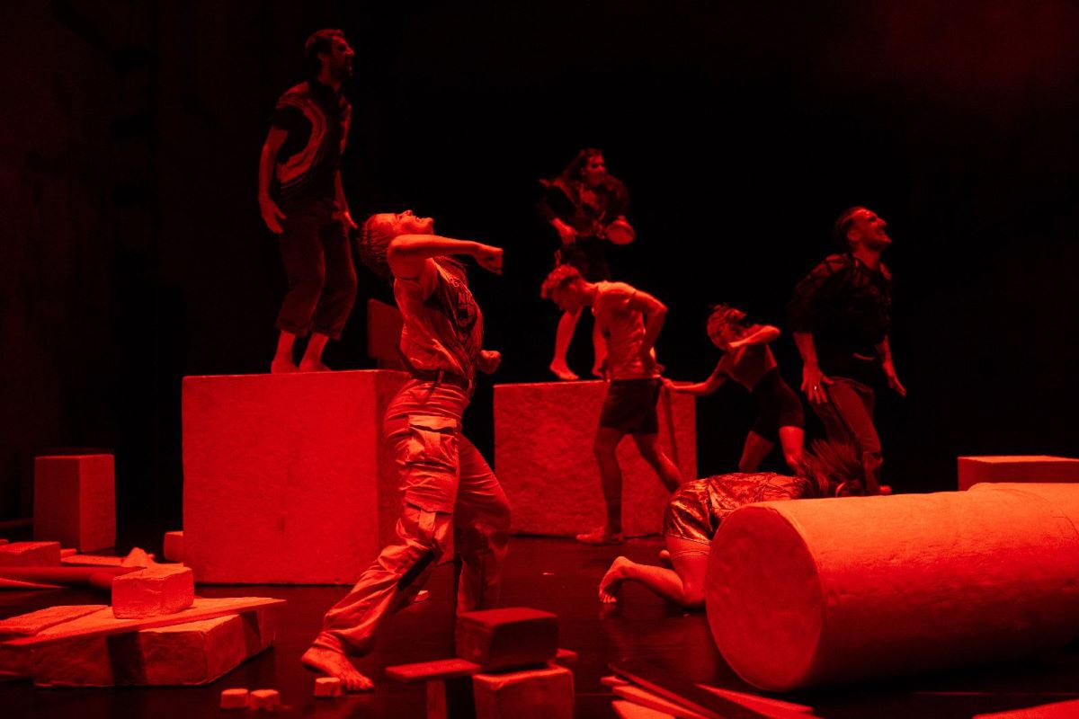 Cirk La Putyka – Hey, Earth! (foto Lukáš Bíba)