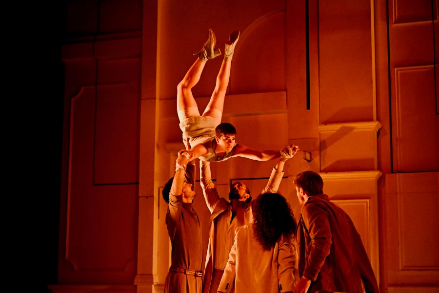 Cirque Le Roux – Entre Chiens et Louves (foto František Ortmann, Letní Letná 2024)