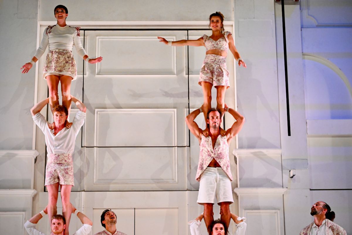 Cirque Le Roux – Entre Chiens et Louves (foto František Ortmann, Letní Letná 2024)