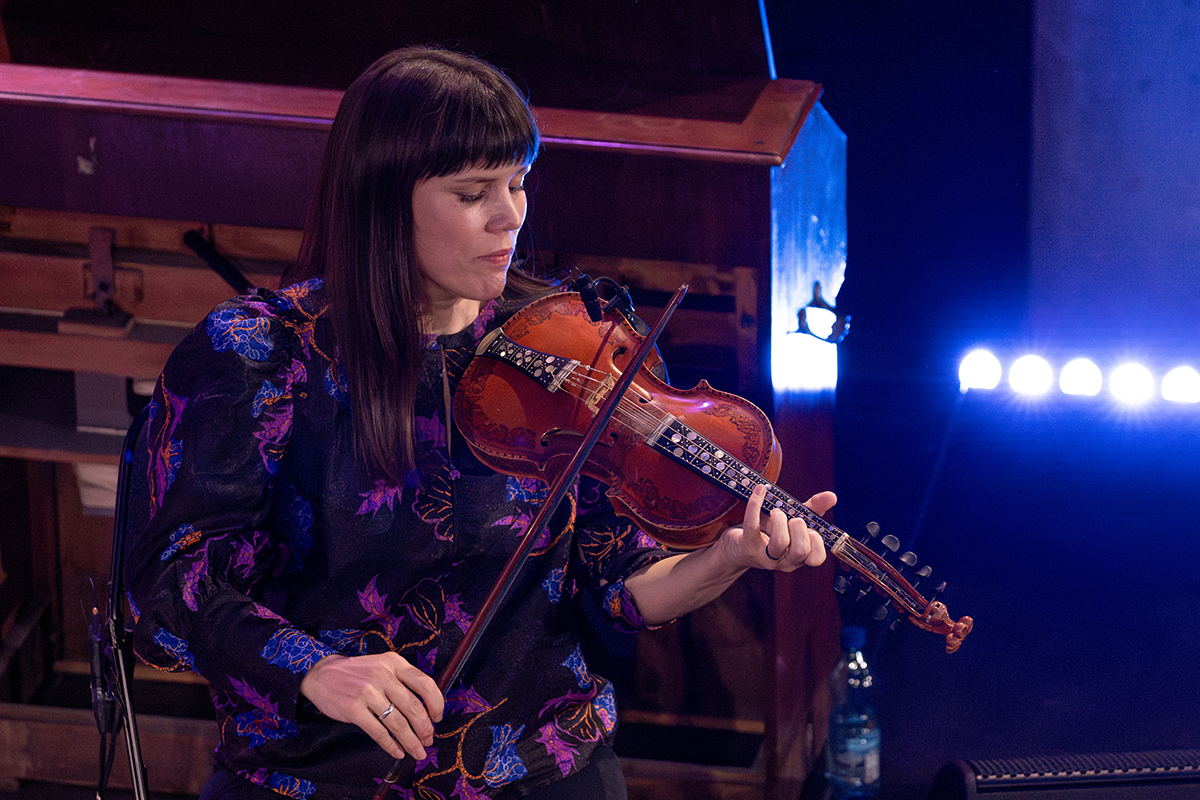 Festival Music is: Benedicte Maurseth, Sigbjørn Apeland, PMP Ensemble, 9. listopadu 2023, Divadlo X10 (foto Lukáš Mohorko)