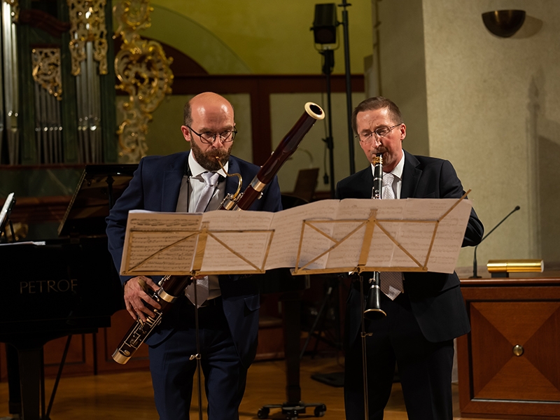 PKF — Prague Philharmonia: Tailleferre. Poulenc, 23. května 2022 – Václav Fürbach, Jan Brabec (zdroj PKF — Prague Philharmonia)
