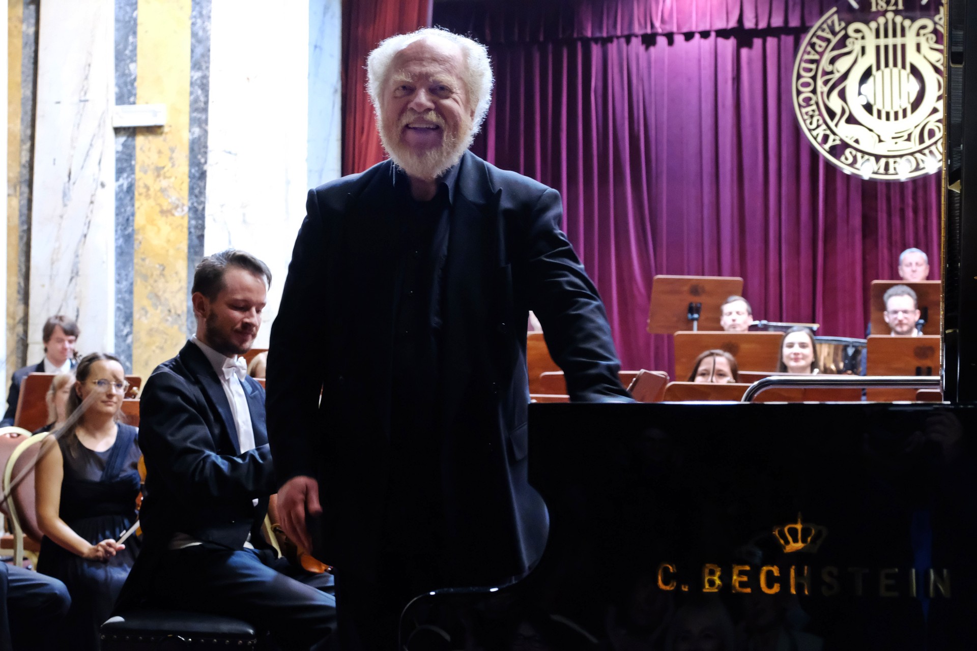 Zahajovací koncert 4. ročníku mezinárodního hudebního festivalu Živé pohraničí / Lebendes Grenzland: – Gerhard Oppitz, 8. července 2022 (zdroj Západočeský symfonický orchestr Mariánské Lázně, foto Jiří Pužej)
