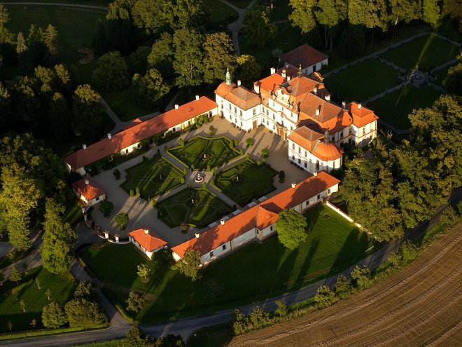 Zámek Jemniště (foto archiv)