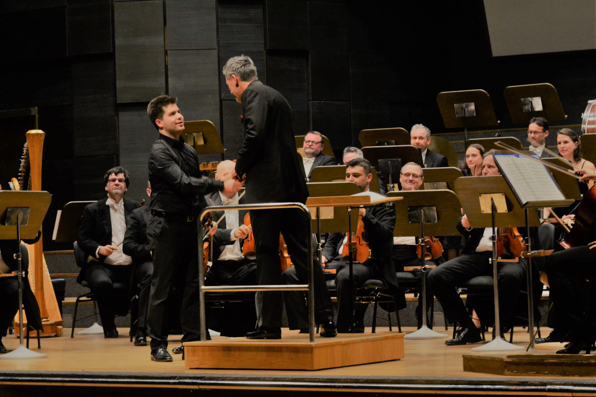 Milan Al Ashhab, Charles Olivieri-Munroe a Severočeská filharmonie Teplice (foto Pavel Bašus)