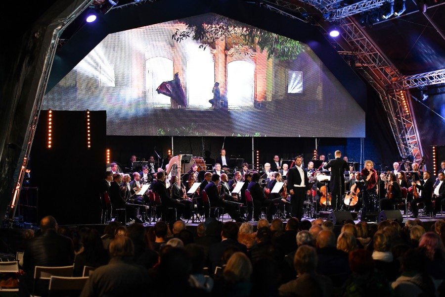 Rusalka v parku, Liteň, Festival Jarmily Novotné (zdroj Festival Jarmily Novotné)