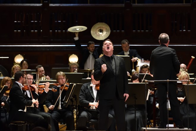 Bryn Terfel, Gareth Jones, PKF – Prague Philharmonia - Smetanova síň Obecní dům Praha 2016 (foto Petr Dyrc)