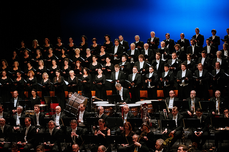 Sergej Rachmaninov: Zvony / Igor Stravinskij: Oedipus Rex, 20. ledna 2023 – Sbor a Orchestr Národního divadla (foto Jan Hromádko)