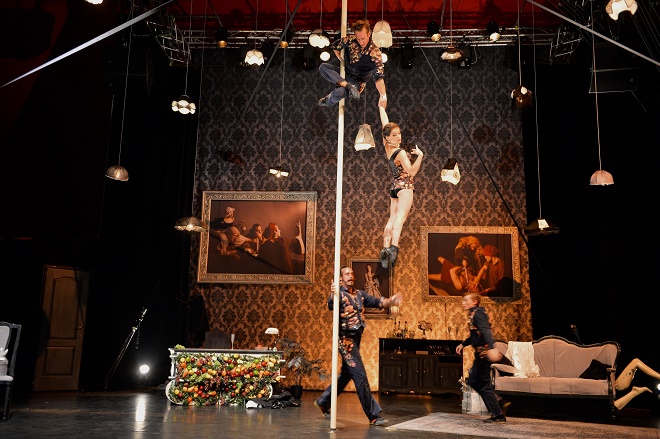The Elephant in the Room - Cirque Le Roux - Letní Letná 2016 (foto František Ortmann)