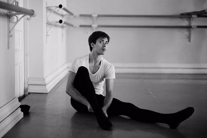 Dance to Freedom – Artem Ovcharenko (Rudolf Nurejev) (foto BBC/archív Artema Ovcharenka)