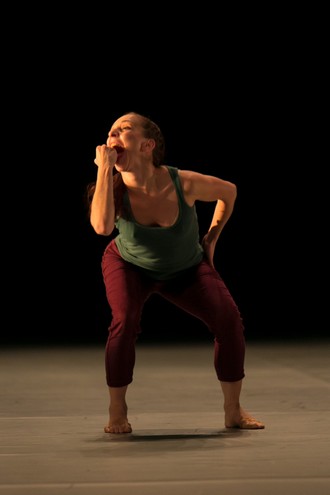 Deca Dance - choreografia Ohad Naharin - Fínsky národný balet (foto © Sakari Viika / Finnish National Opera)