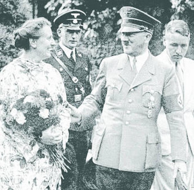 Wagnerova rodina s Adolfem Hitlerem (foto archiv autora)