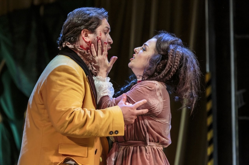 W. A. Mozart, Don Giovanni – Národní divadlo, 24. dubna 2021: Don Ottavio a Donna Anna (R. Samek a J. Sibera) (foto Jan Pohribný)