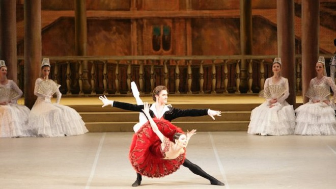 L.Minkus: Don Quijote - Velké divadlo Moskva 2016 (foto © Alexandrova, Lantratov. Photo by D.Yusupov)