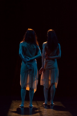 That which moves forward… - Dagmar Spain / Dance Imprints 2015 (foto Kaja Curtis)