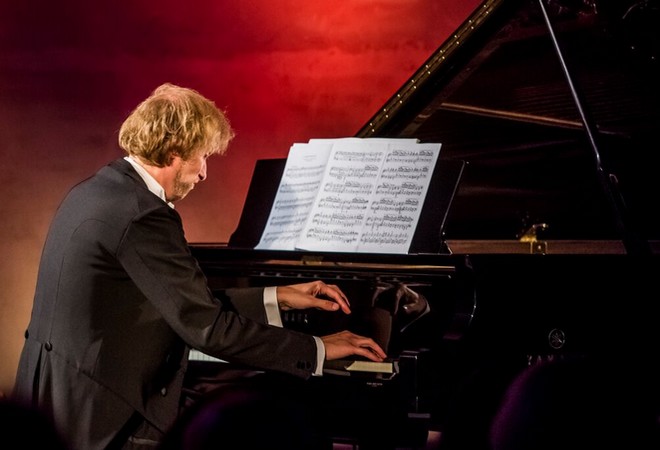 Ivo Kahánek (klavír) (foto Martin Divíšek)