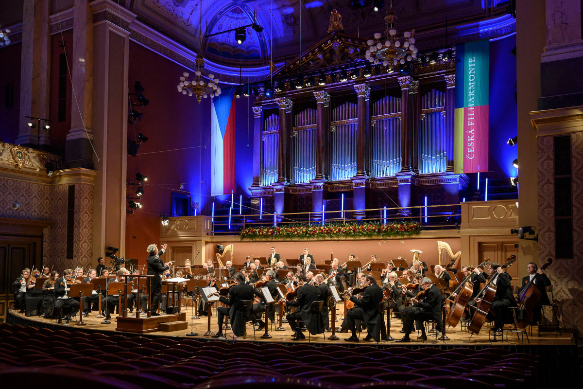 Semjon Byčkov a Česká filharmonie (foto Petra Hajská)