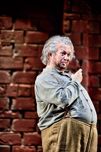 G. Verdi: Falstaff - Federico Longhi (Sir John Falstaff) - Landestheater Linz 2016 (foto © Patrick Pfeiffer)