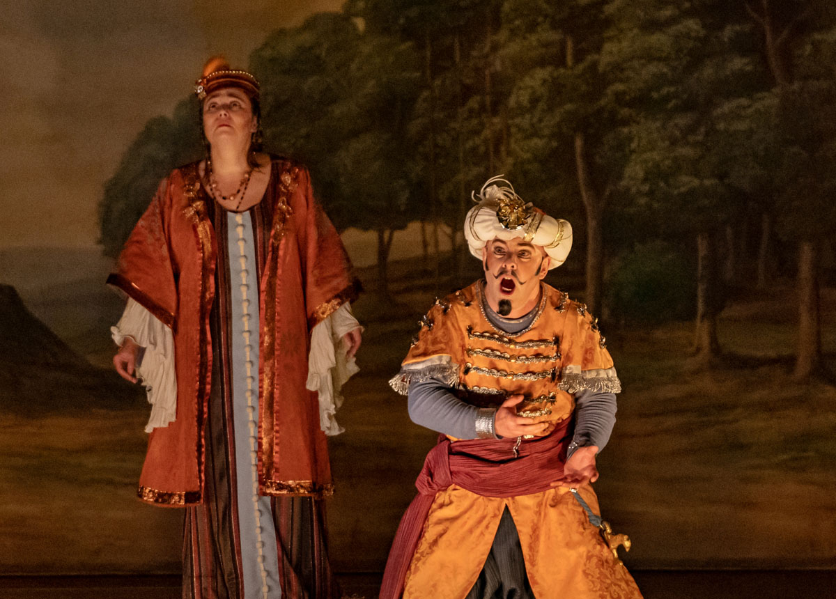 Musica Florea – Florea Theatrum, A. Vivaldi: Il Farnace, 17. července 2021: Farnace trpí tím, že věří, že jeho syn je mrtvý (foto Petr Dyrc)