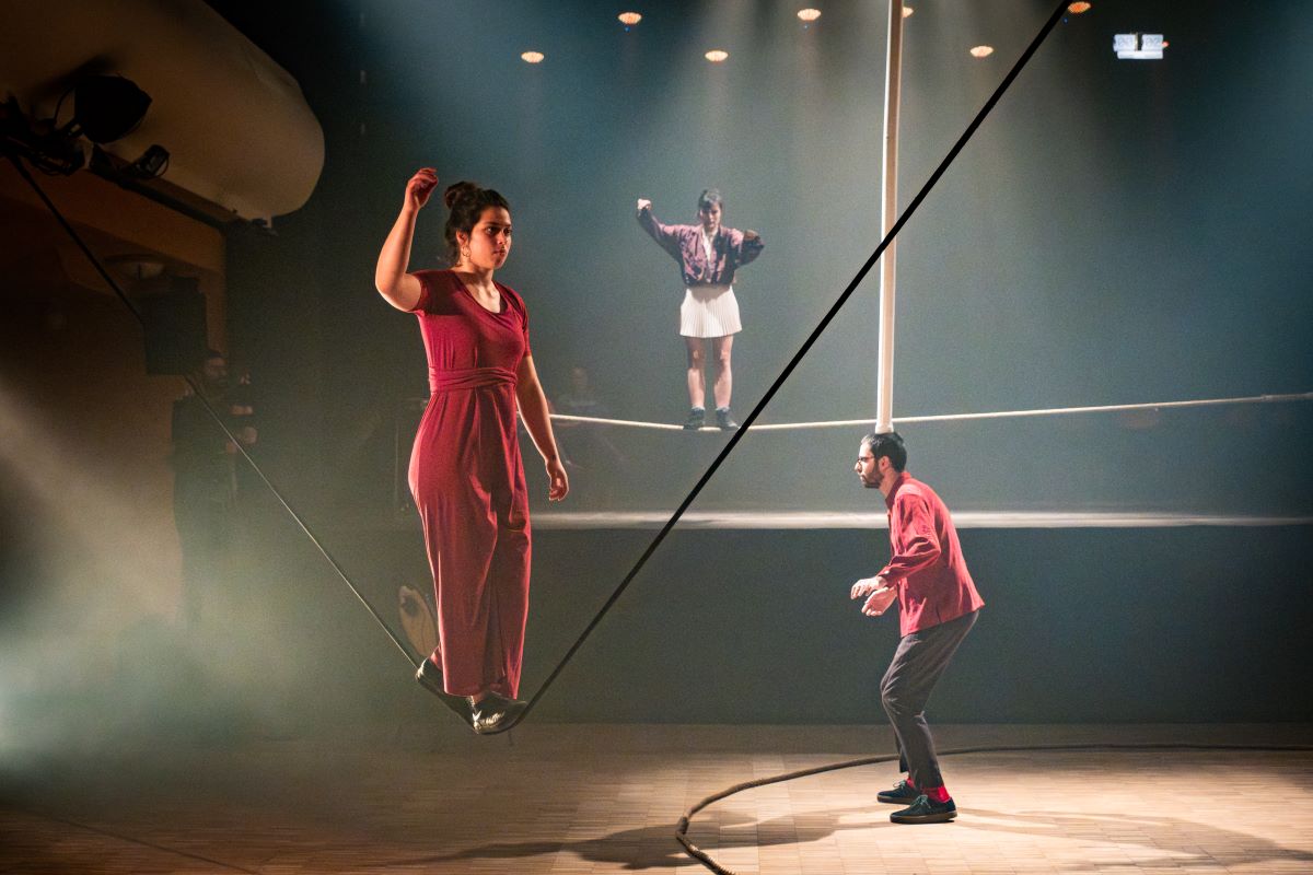 Festival Cirkopolis, Darragh MyLaughlin – For As Long As We´re Here (foto David Konečný, 11. 2. 2024, Palác Akropolis)