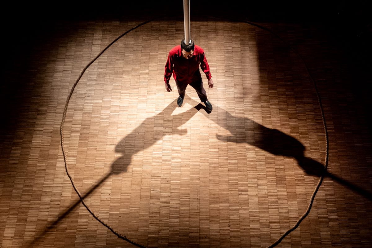 Festival Cirkopolis, Darragh McLaughlin – For As Long As We´re Here (foto David Konečný, 11. 2. 2024, Palác Akropolis)