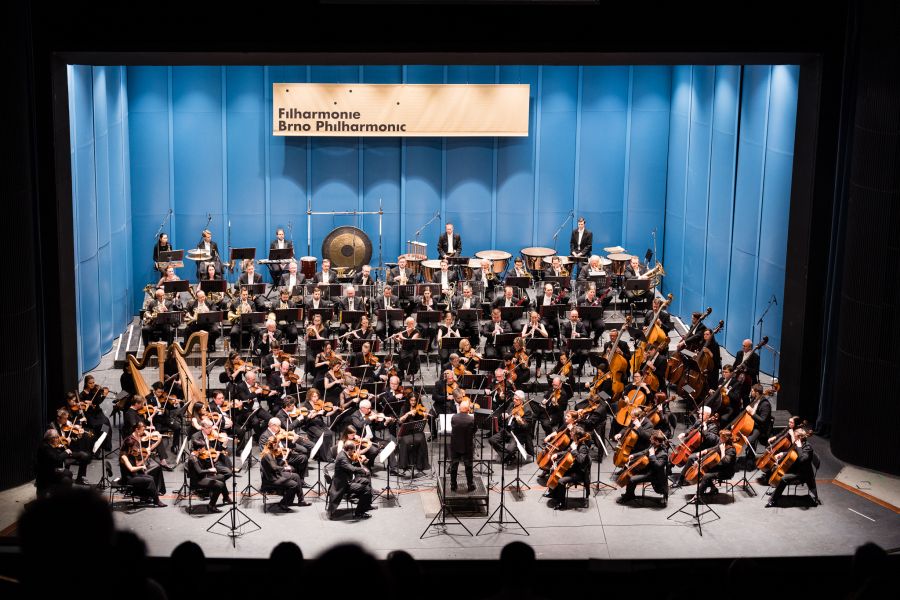 Prsten beze slov – Dennis Russell Davies, Filharmonie Brno, 2. června 2022 (foto Jan Prokopius)