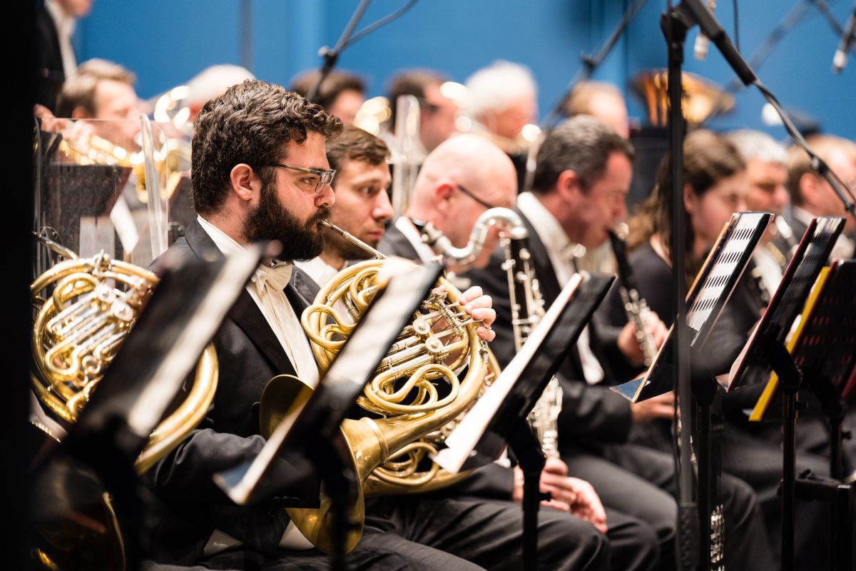 Prsten beze slov – Dennis Russell Davies, Filharmonie Brno, 2. června 2022 (foto Jan Prokopius)