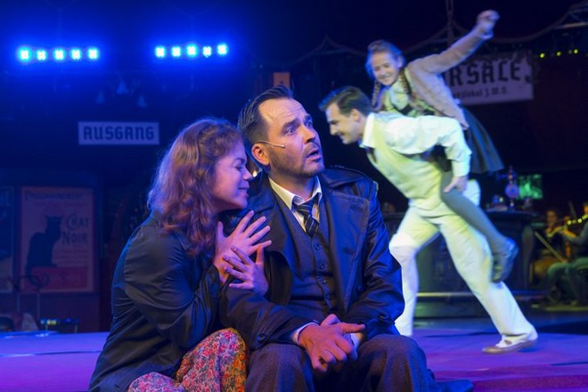 Boris Blacher: Die Nachtschwalbe - Oper Leipzig 2015 (foto Tom Schulze)