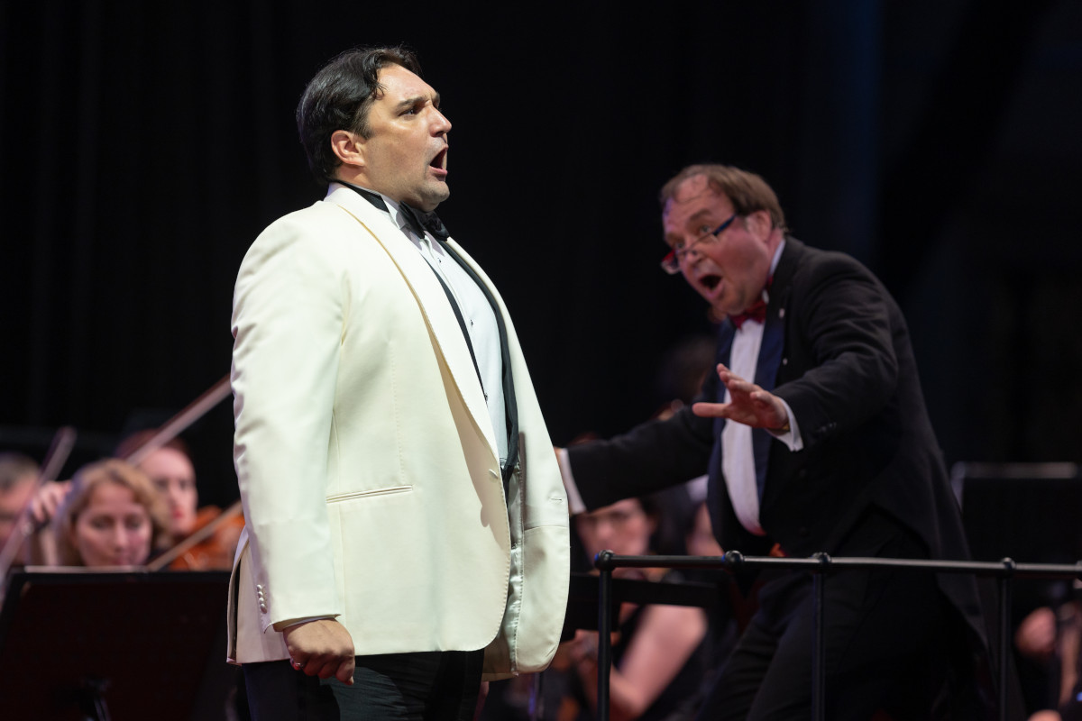 Adam Plachetka, Leoš Svárovský a PKF-Prague Philharmonia - Smetanova Litomyšl 2021 (foto František Renza)