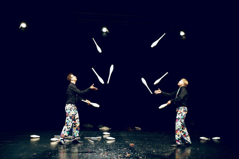 Galashow Žonglérského dne (Václav Jelínek a Adam Jarchovský, foto František Ortmann, Letní Letná 2023)