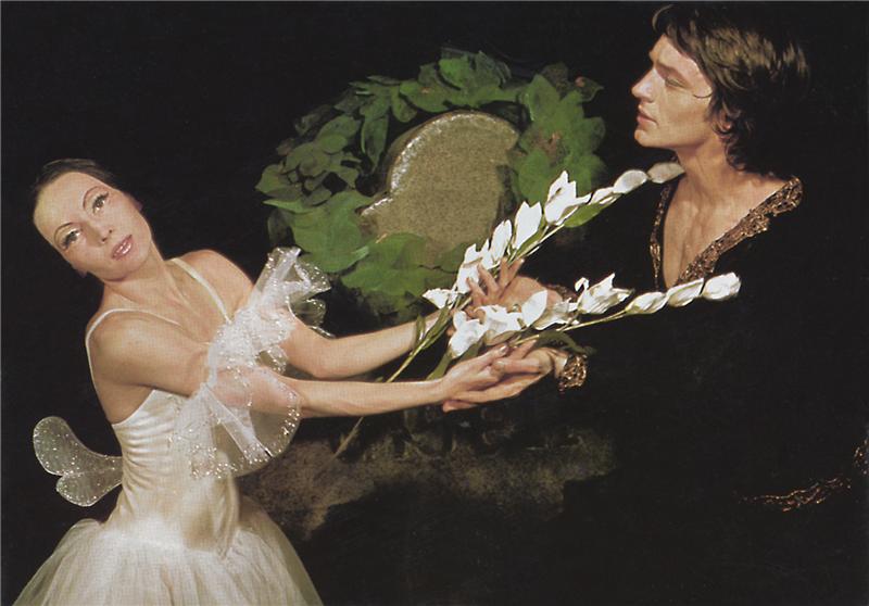 Giselle – Marta Drottnerová (Giselle) a Vlastimil Harapes (Vévoda Albert), foto Pavel Horník, Archiv ND
