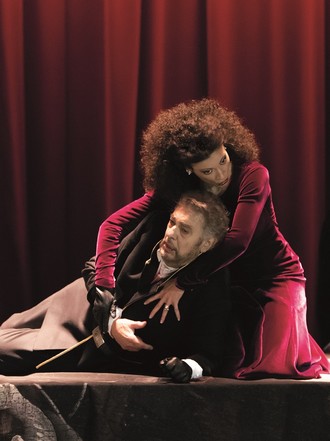 Giuseppe Verdi: Macbeth - Plácido Domingo (Macbeth), Davinia Rodriguez (Lady Macbeth) - Theater an der Wien 2016 (foto © Herwig Prammer)
