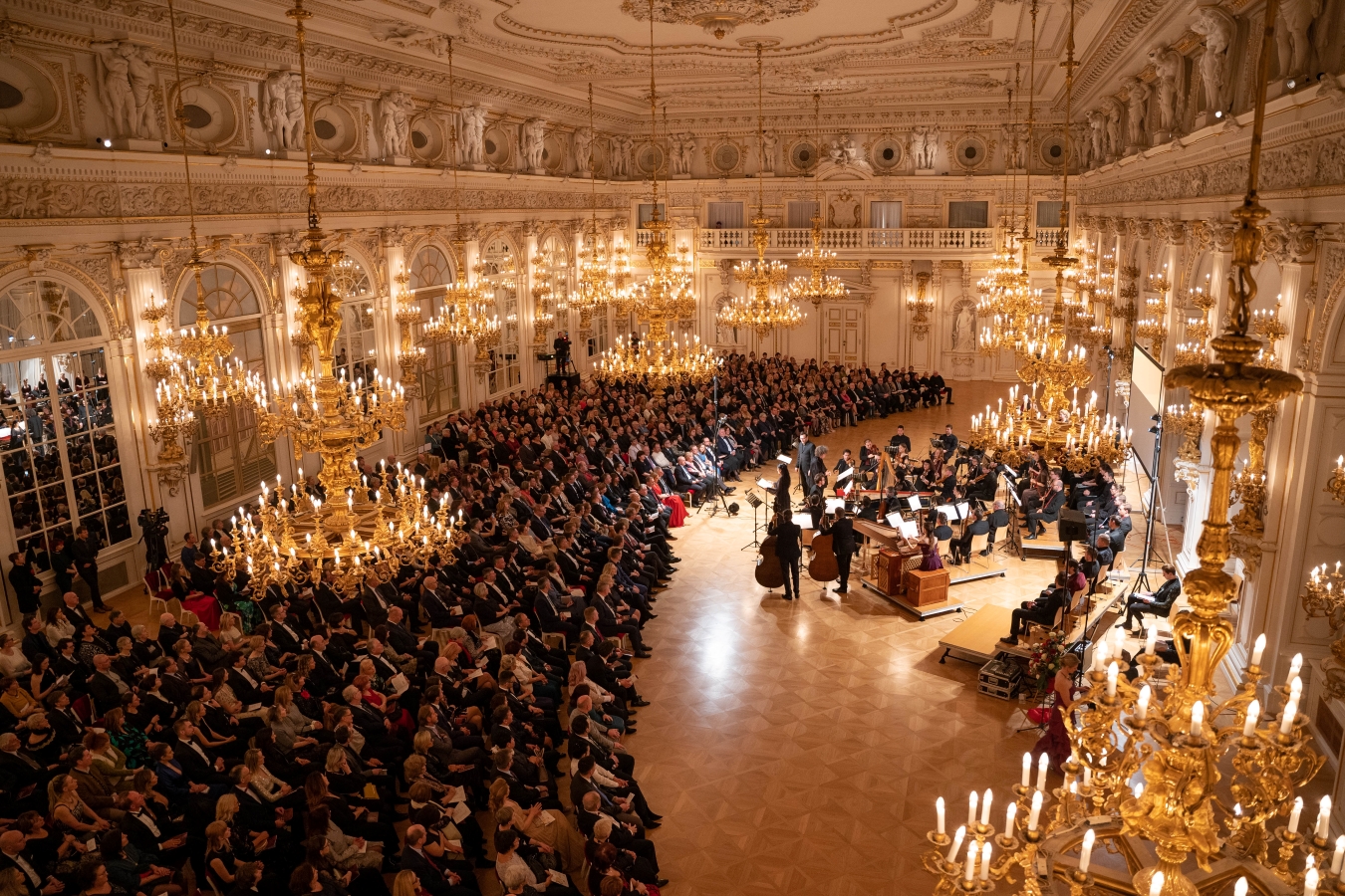 A. Caldara: Harmonie planet – Koncert k 300. výročí pražské korunovace, 8. února 2023 (zdroj Český královský institut)