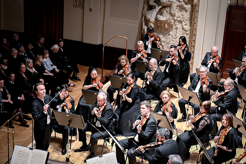 Symfonický orchestr hlavního města Prahy FOK: Josef Špaček, 7. února 2024, Obecní dům, Smetanova síň – Pietari Inkinen a Symfonický orchestr hlavního města Prahy FOK (foto Ivan Malý)