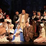 Jakub Jan Ryba: Česká mše vánoční – zleva (klečící): Radoslava Müller, Jakub Rousek, Lucie Skácelíková, Petr Martínek, Helena Beránková – Moravské divadlo Olomouc (zdroj Moravské divadlo Olomouc)