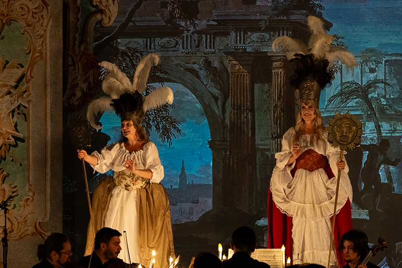 Festival Baroko 2024 – Tomáš Hanzlík a Vít Zouhar: Torso, 10. června 2024, Vlastivědné muzeum v Olomouci – Markéta Israel Večeřová a Dorota Grossová (foto Michal Málek)