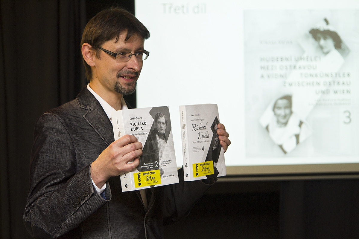 Křest knižní česko-německé tetralogie Hudební umělci mezi Ostravou a Vídní / Tonkünstler zwischen Ostrau und Wien, 18. května 2022 – Viktor Velek (foto Patrícia Grundzová)