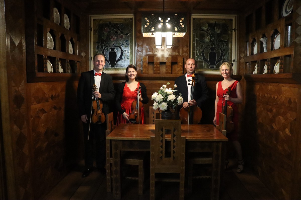 Petr Kupka, Barbora Vašků, Lukáš Pelikán, Iva Dočkalová (zdroj Moravské divadlo Olomouc)