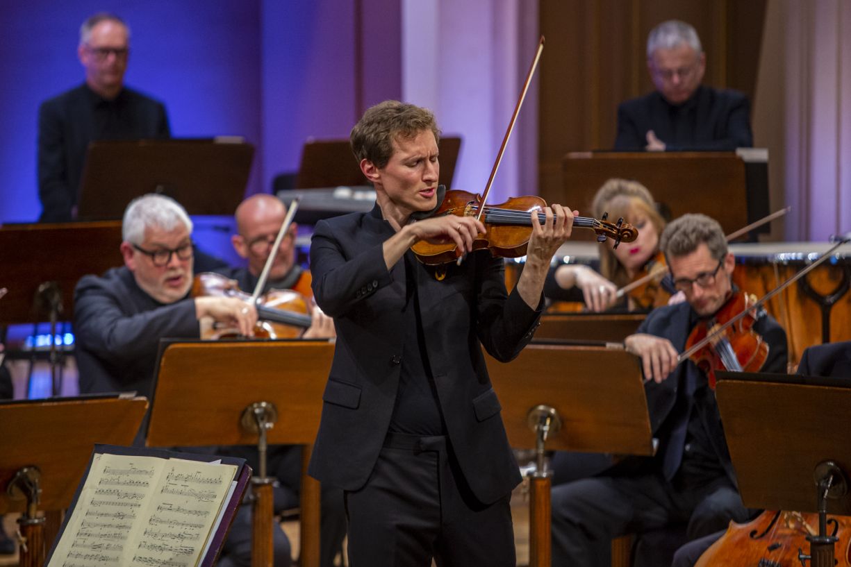 Josef Špaček a Academy of St Martin in the Fields - Dvořákova Praha 2021 (foto Dvořákova Praha)
