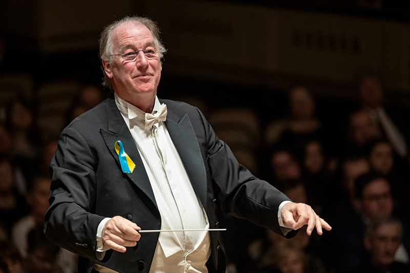 Jac van Steen a Symfonický orchestr hlavního města Prahy FOK (foto Petr Dyrc)