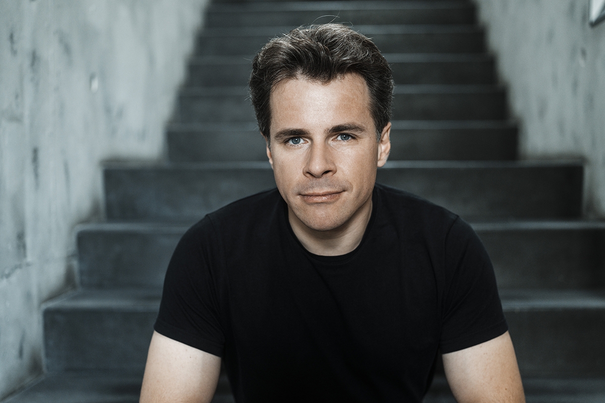 Jakub Hrůša (foto Ian Ehm)