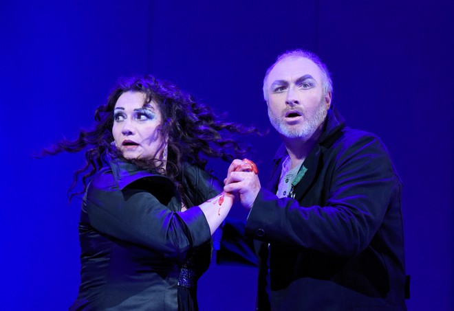Giuseppe Verdi: Macbeth - Katarína Jorda Kramolišová (Lady Macbeth), Pavel Klečka (Macbeth) - DJKT Plzeň 2016 (foto DJKT Plzeň)