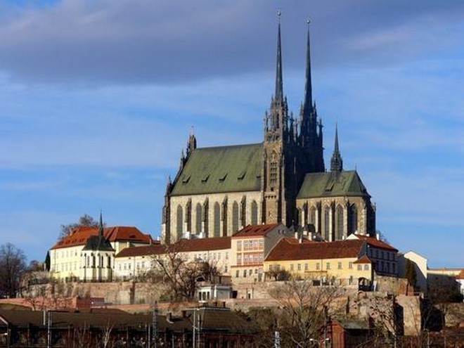 Katedrála svatého Petra a Pavla na Petrově Brno (zdroj wikimapia.org)