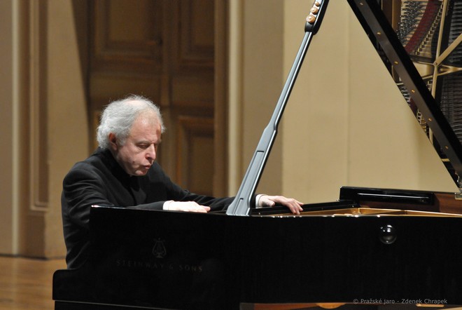 Klavírní festival Rudolfa Firkušného – Sir András Schiff – Dvořákova síň Rudolfina Praha 26. 11. 2016 (foto © Pražské jaro – Zdeněk Chrapek)